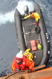 La team zodiac en action ! ©Parafilms/EPFL, Photographer: Florian Brucker, CC BY-NC-SA 4.0