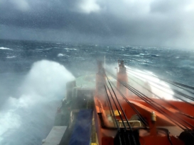 La plus grosse tempête de l’expédition ACE - force de vent 12 (très fort!) Et des vagues de 14 m de haut. ©Parafilms/EPFL, Photographer: Noé Sardet, CC BY-NC-SA 4.0